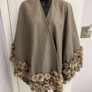 Cape with Fur